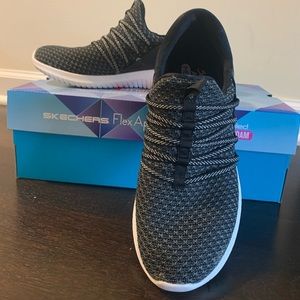Skechers Memory Foam Sneakers Sz 8.5
